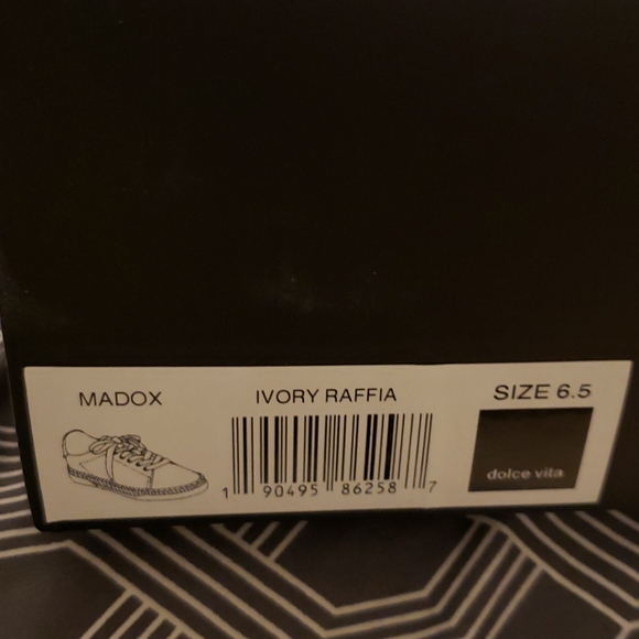 Dolce Vita sneakers - Picture 4 of 4